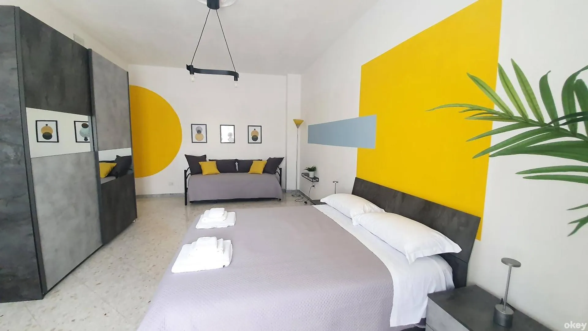 Limited Edition Guesthouse Bari Italien