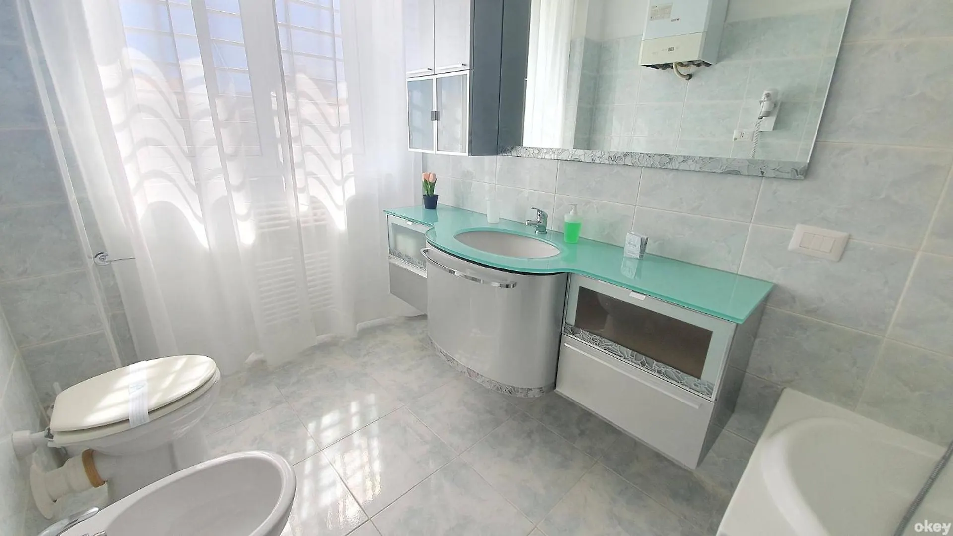 Limited Edition Guesthouse Bari Italien